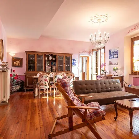 Charming Azalea By Halldis Apartment