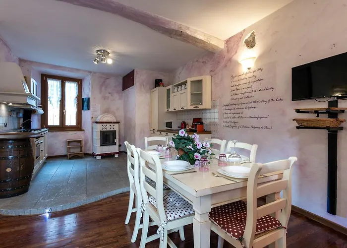 Azalea&glicine By Halldis *