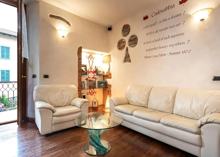 Azalea&glicine By Halldis