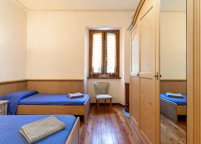 Azalea&glicine By Halldis *