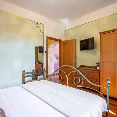 Apartman Charming Azalea By Halldis Cadenabbia